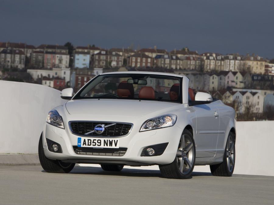 Volvo C70 D5 (UK) '2010